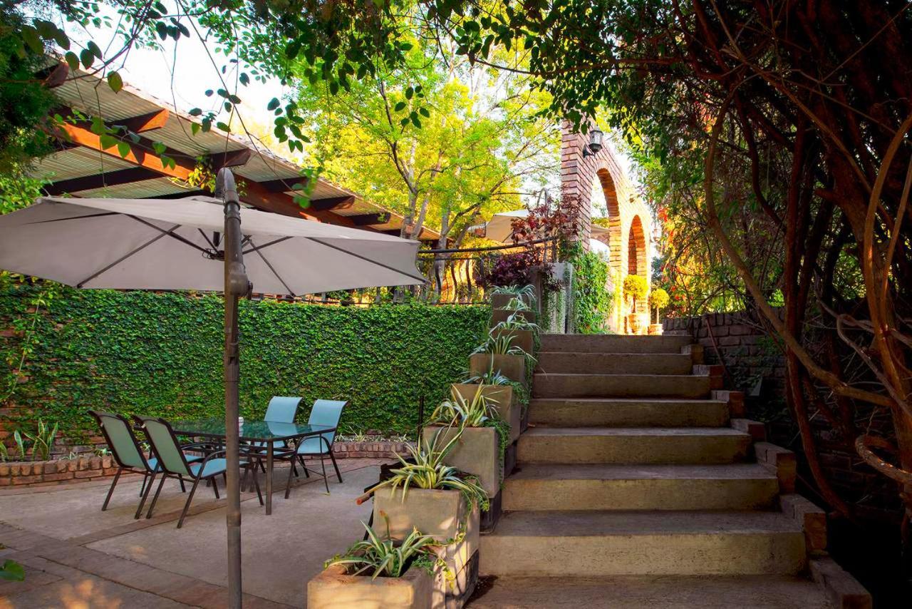 Amoris Guest House-Lynnwood Pretoria-Noord Buitenkant foto